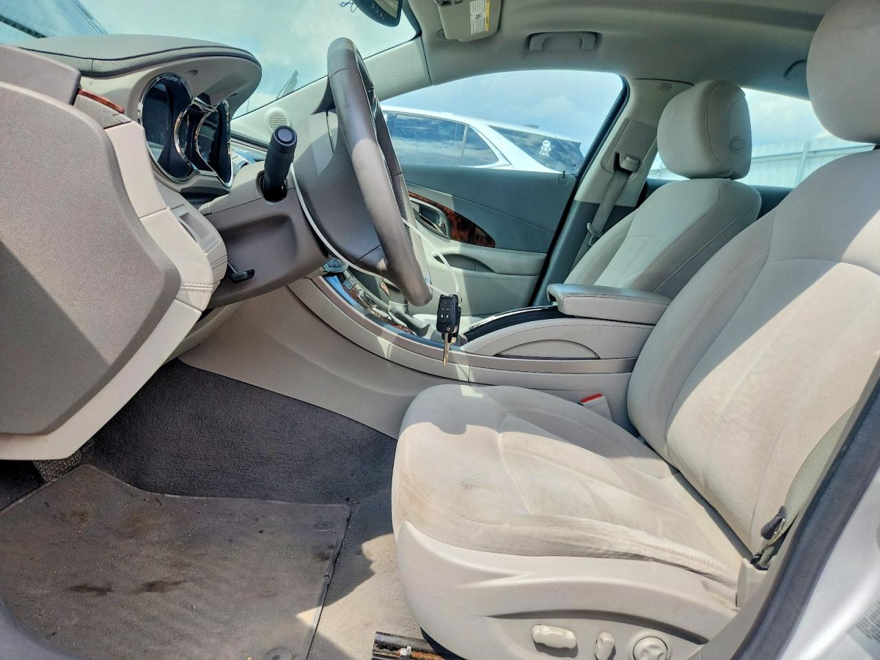 2010 BUICK LACROSSE CX photo 13