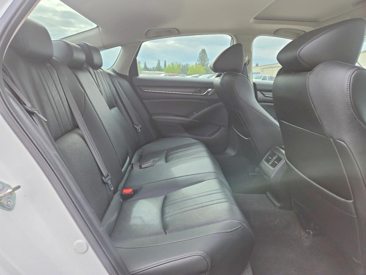2020 HONDA ACCORD TOURING HYBRID photo 19