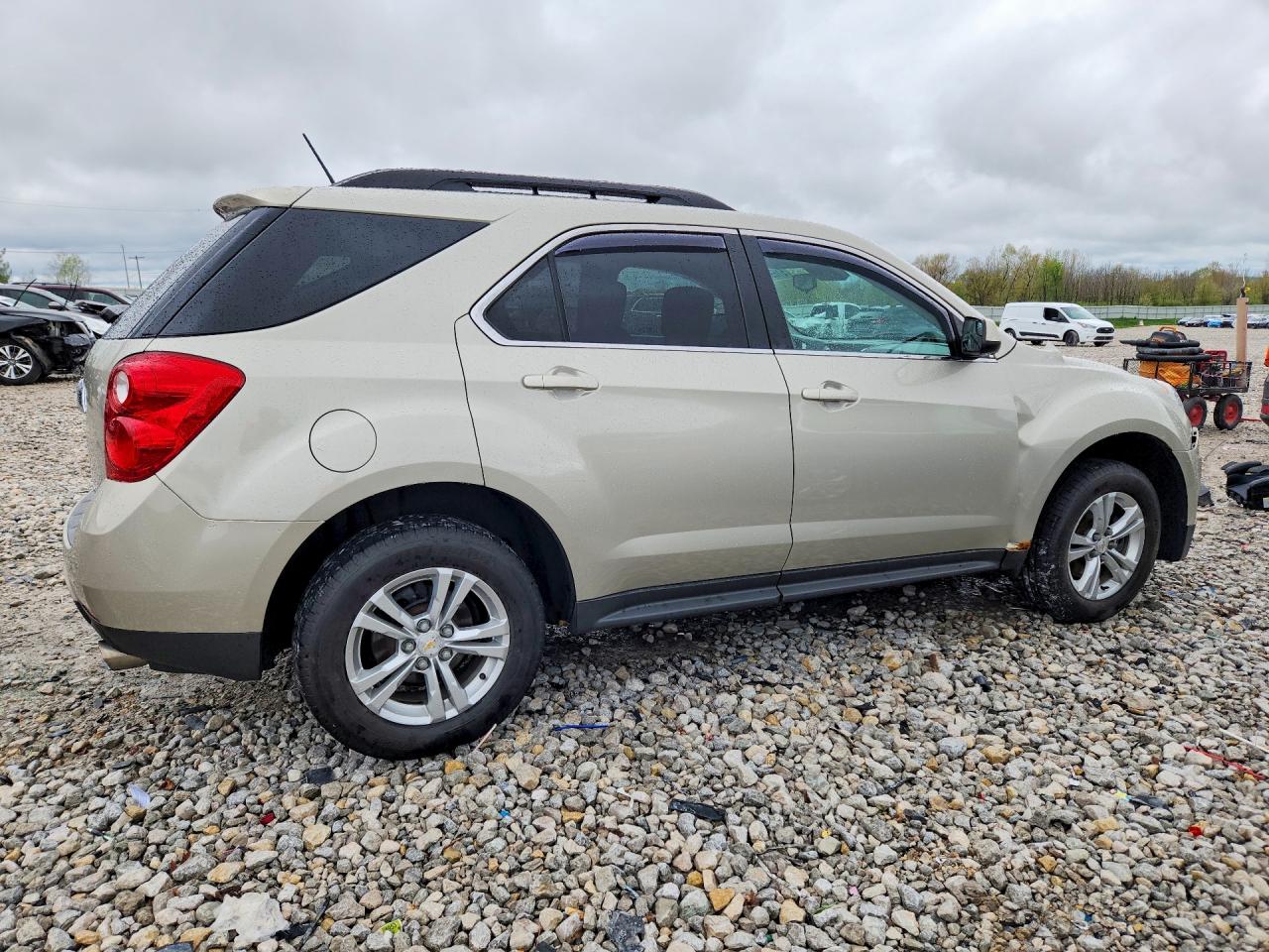 2013 CHEVROLET EQUINOX LT photo 5