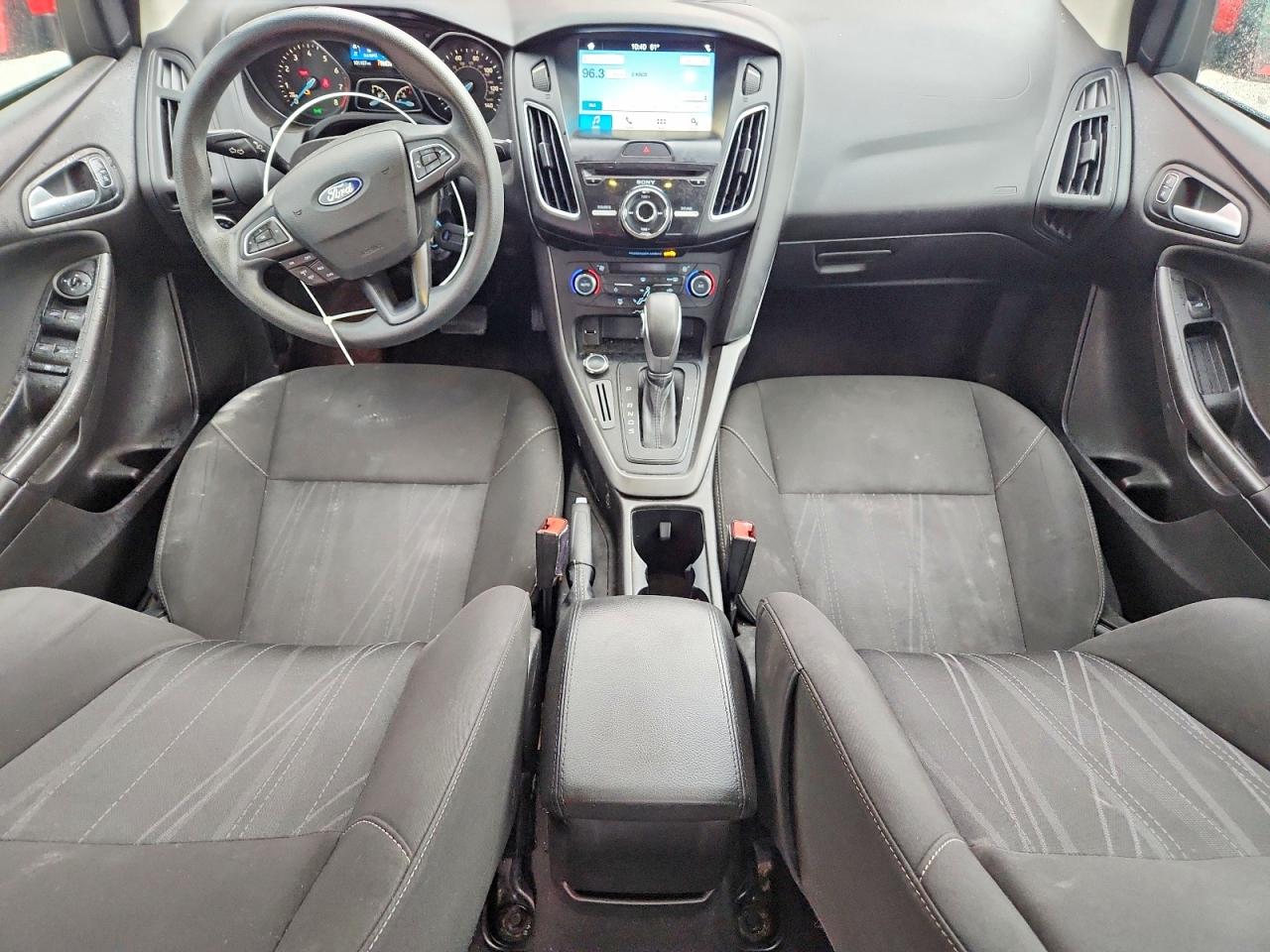 2017 FORD FOCUS SEL photo 15