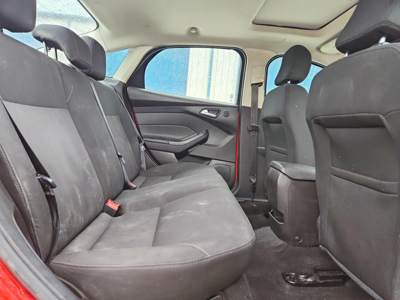 2017 FORD FOCUS SEL photo 19