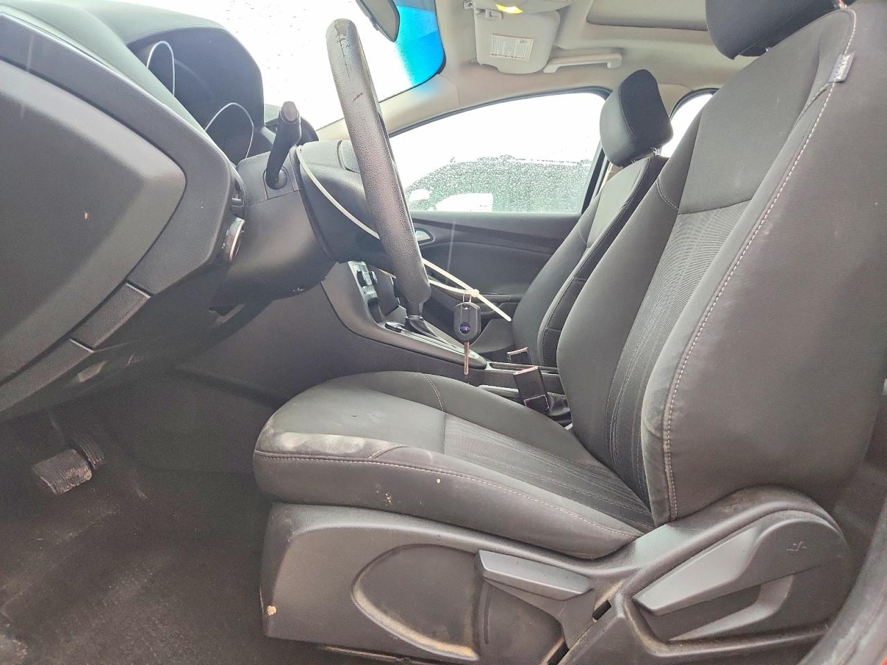 2017 FORD FOCUS SEL photo 13