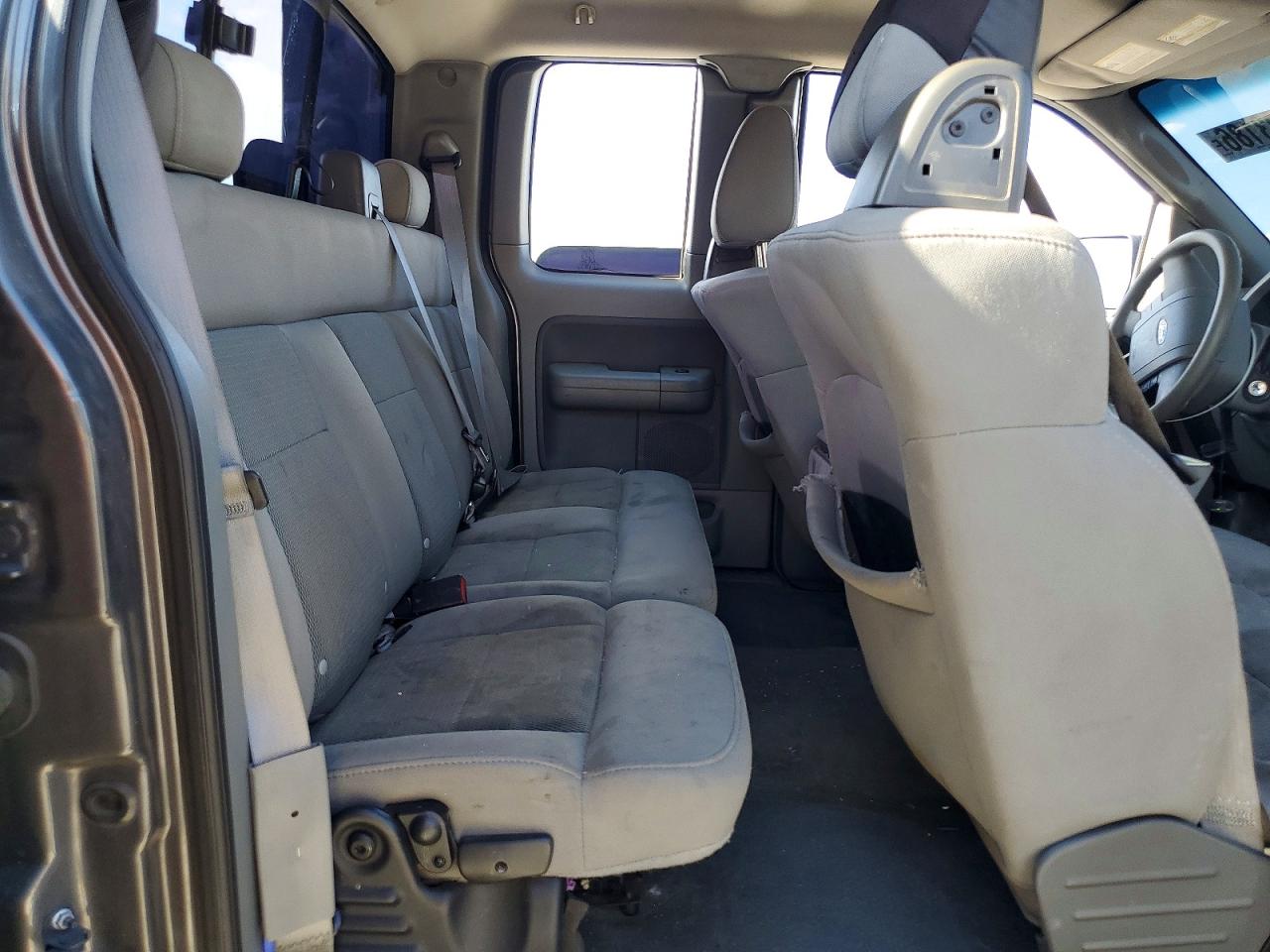 2004 FORD F150 photo 28