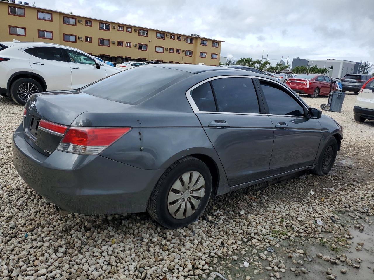 2012 HONDA ACCORD LX photo 5