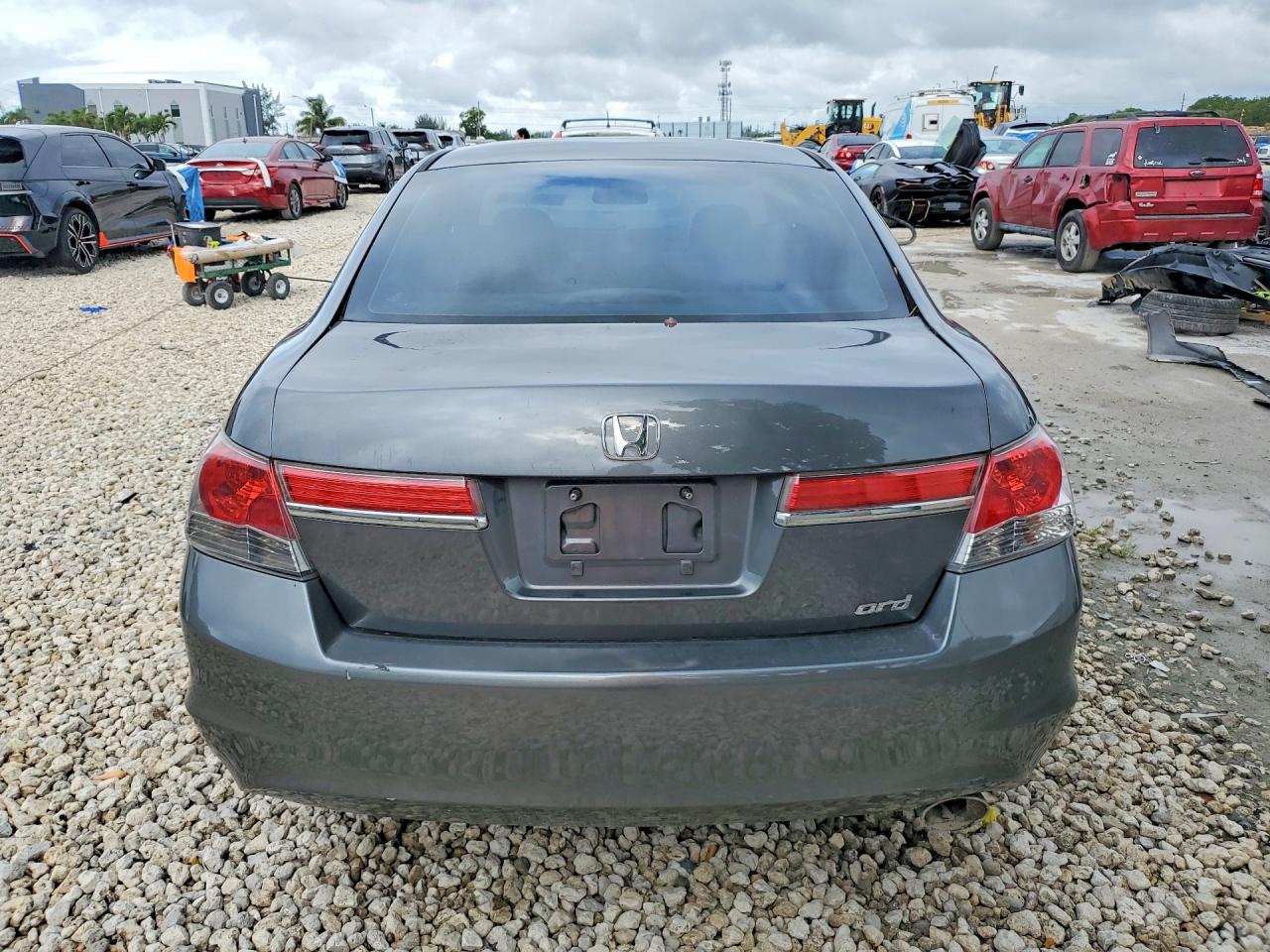 2012 HONDA ACCORD LX photo 11