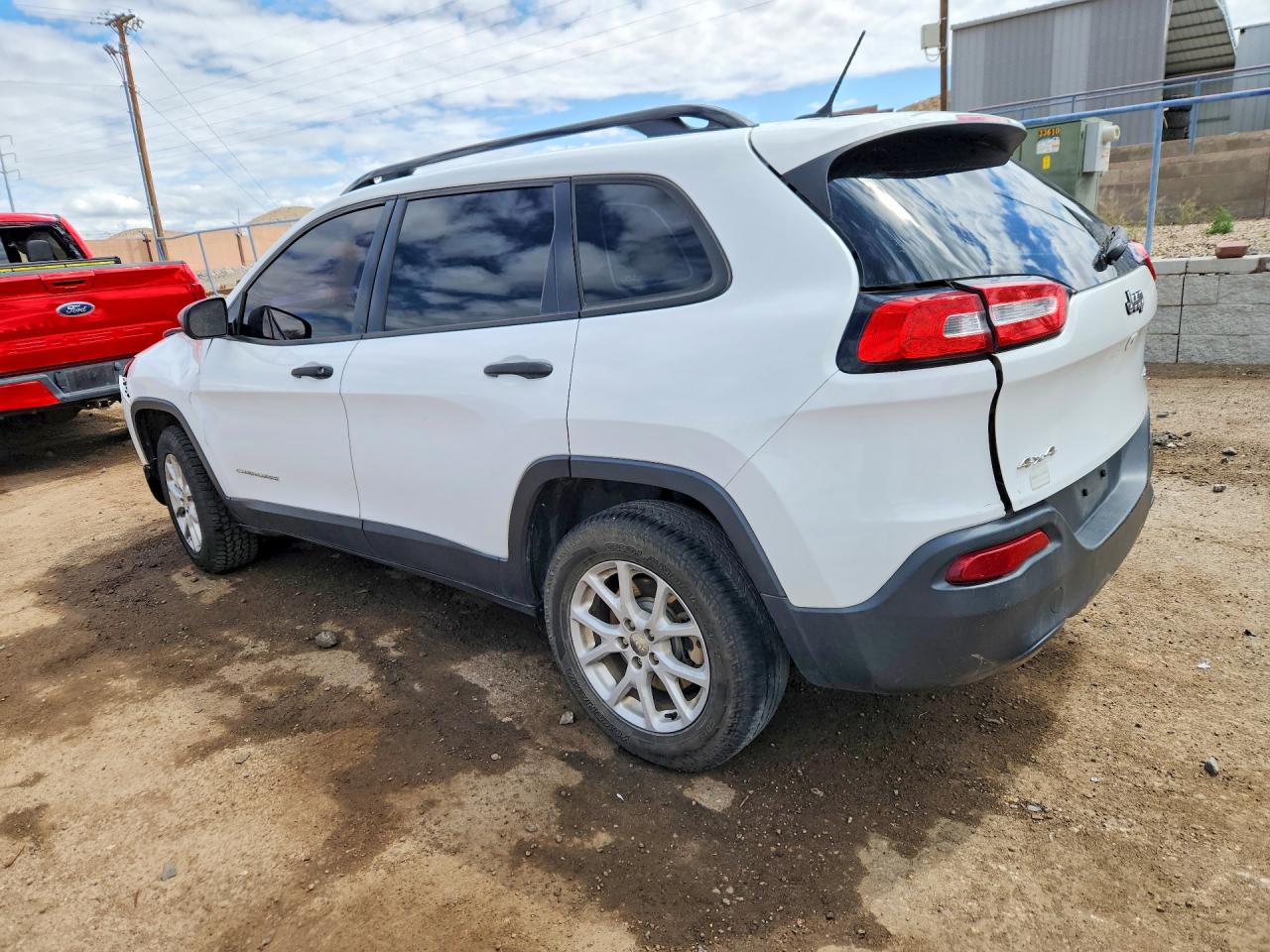2015 JEEP CHEROKEE SPORT photo 4