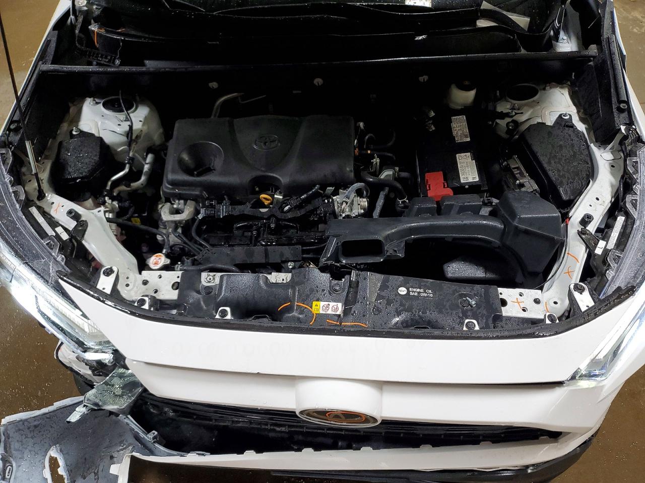 2022 TOYOTA RAV4 XLE photo 11