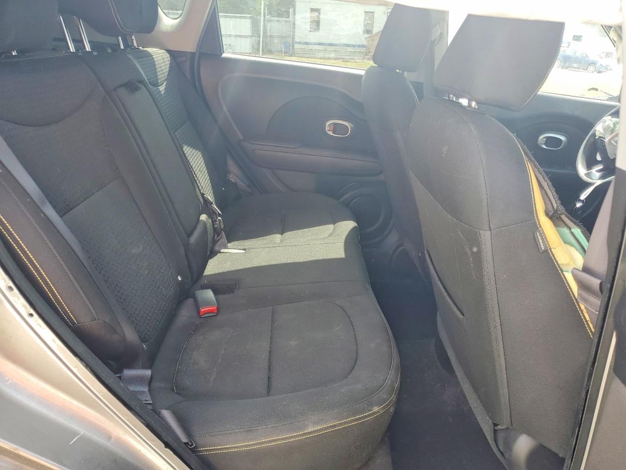 2015 KIA SOUL + photo 19