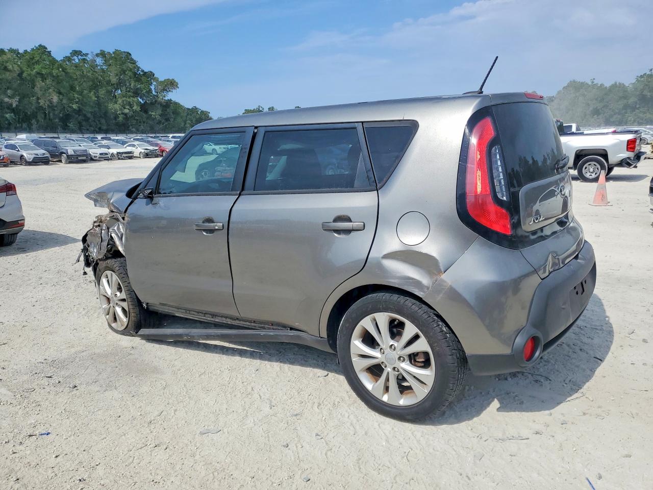 2015 KIA SOUL + photo 3