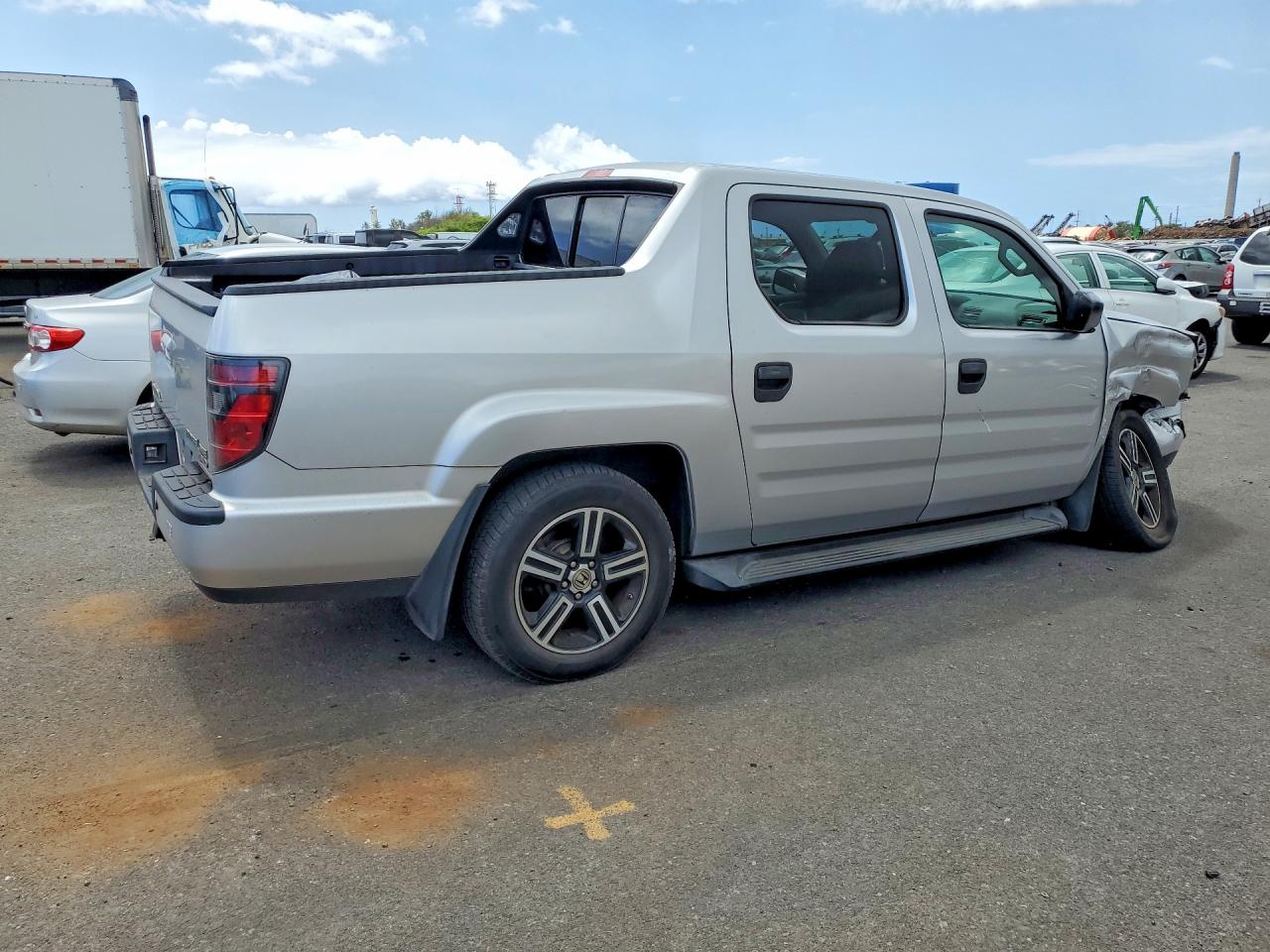 2013 HONDA RIDGELINE SPORT photo 5