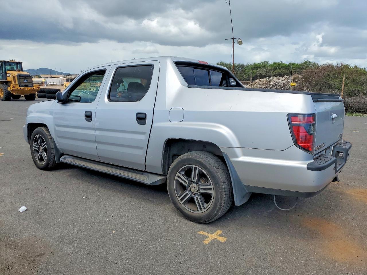 2013 HONDA RIDGELINE SPORT photo 3