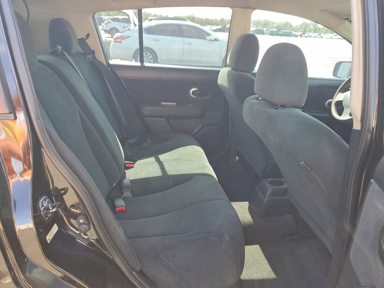 2012 NISSAN VERSA 1.8 S photo 19