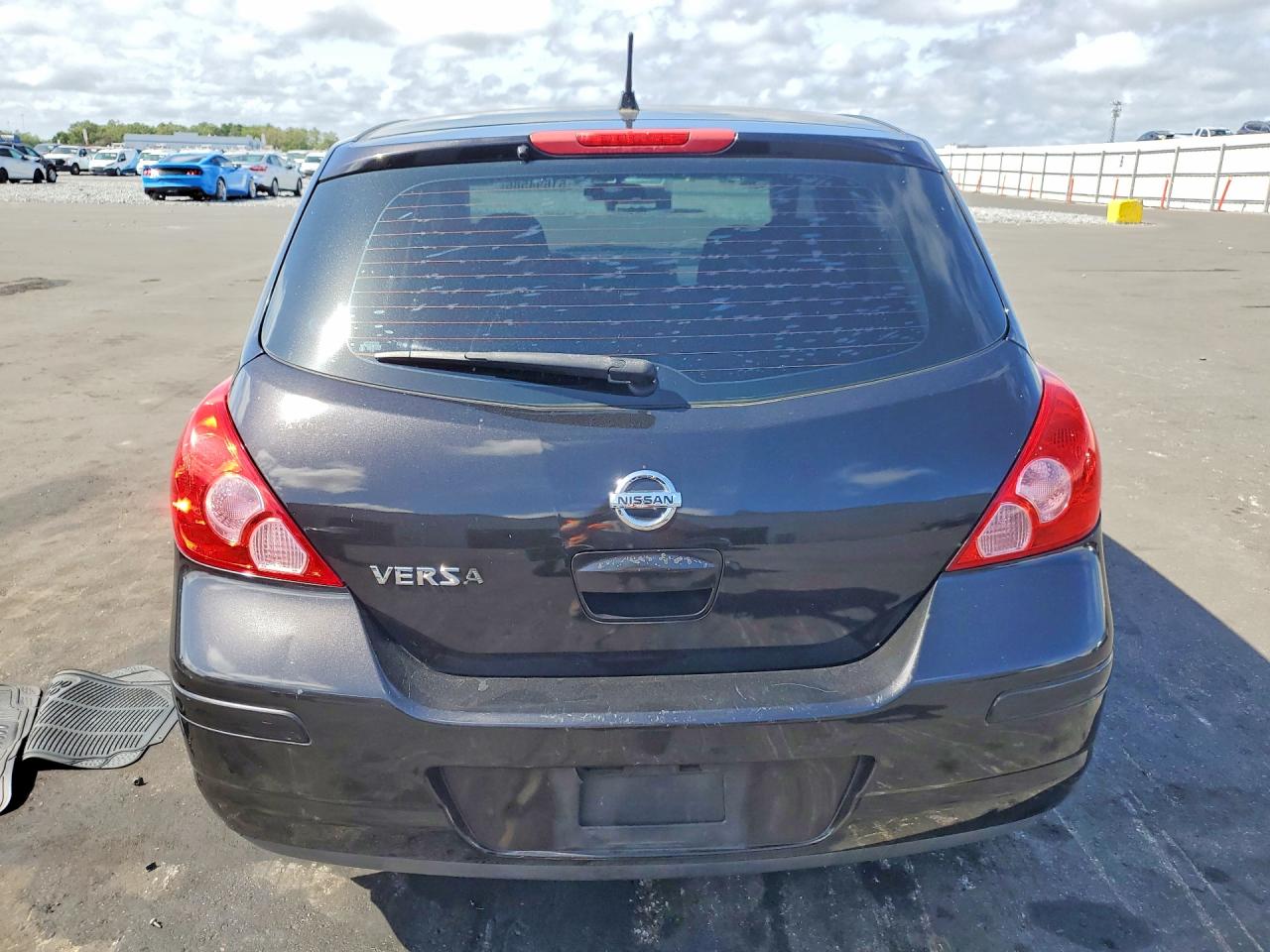 2012 NISSAN VERSA 1.8 S photo 11