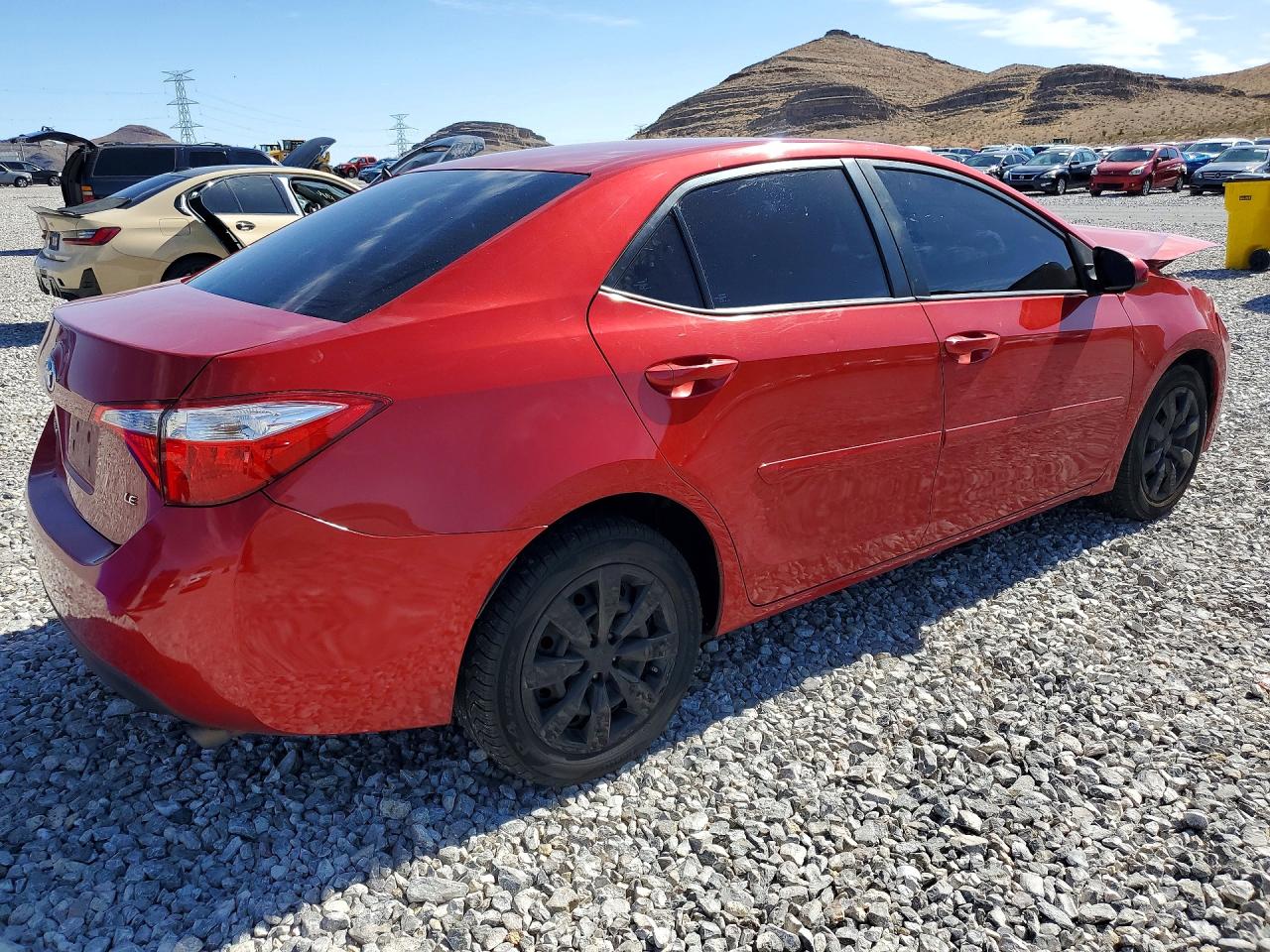 2015 TOYOTA COROLLA LE photo 3