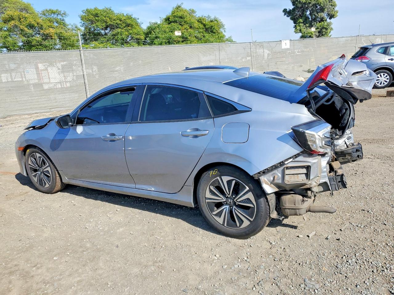 2016 HONDA CIVIC EX photo 3