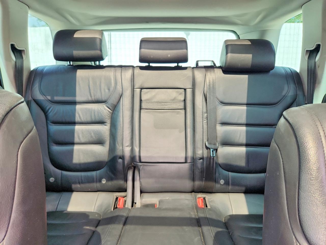 2014 VOLKSWAGEN TOUAREG V6 photo 10