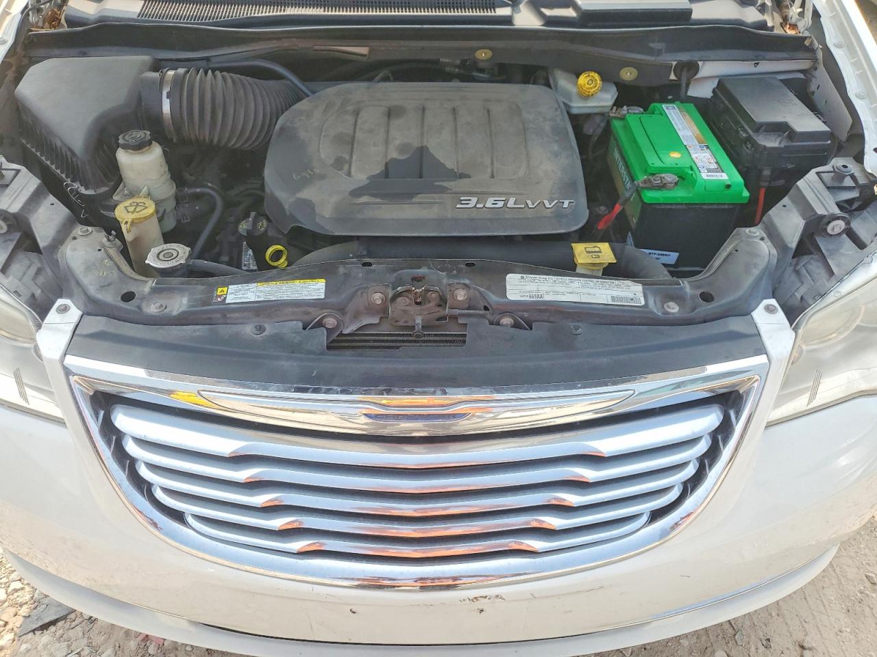 2012 CHRYSLER TOWN & COUNTRY TOURING photo 23