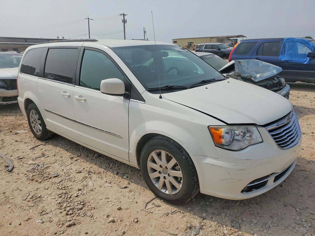 2012 CHRYSLER TOWN & COUNTRY TOURING photo 7