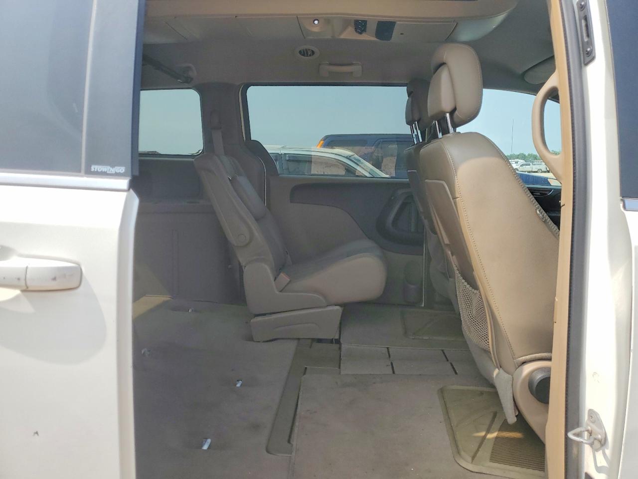 2012 CHRYSLER TOWN & COUNTRY TOURING photo 21