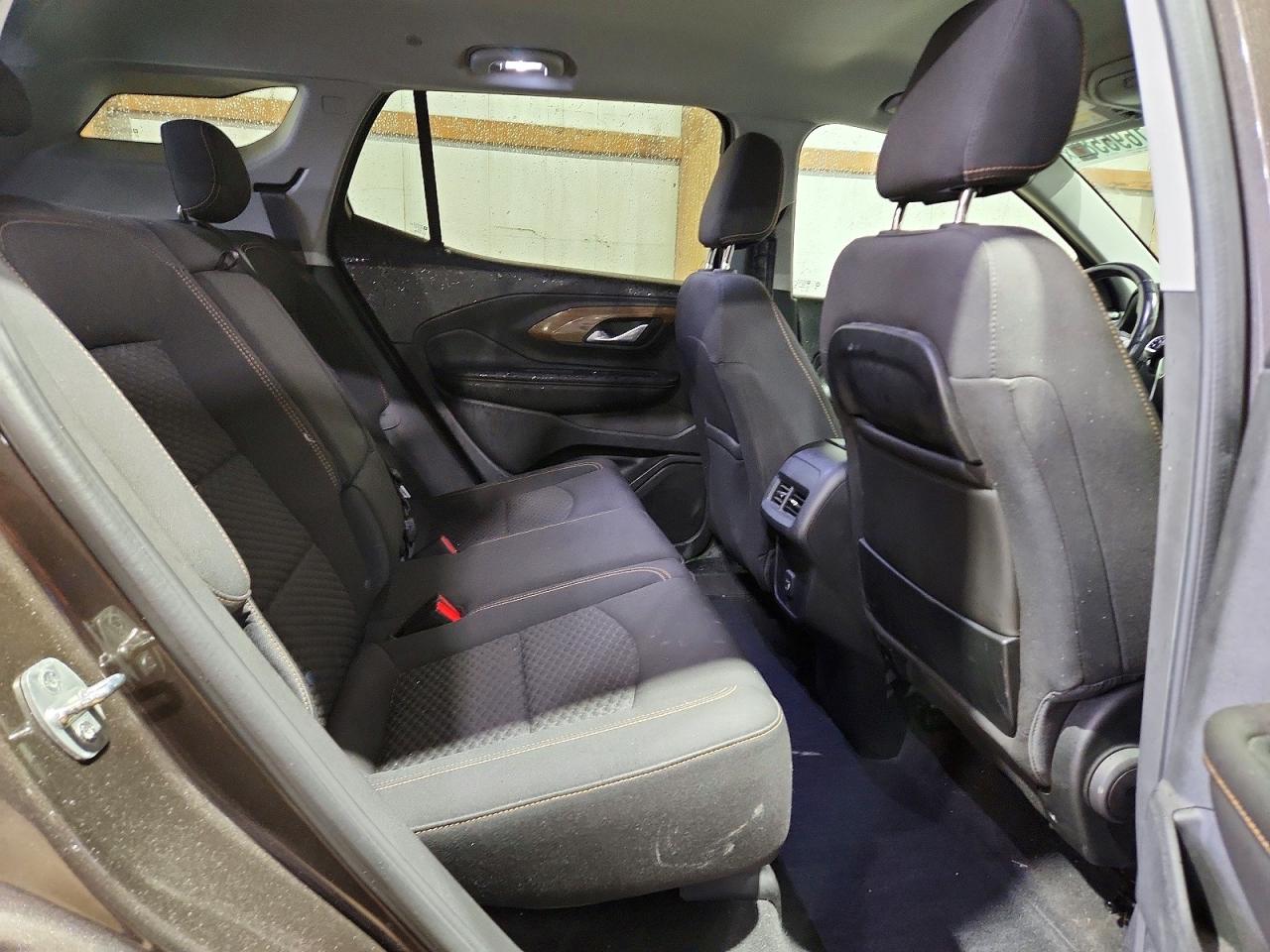 2020 GMC TERRAIN SLE photo 28