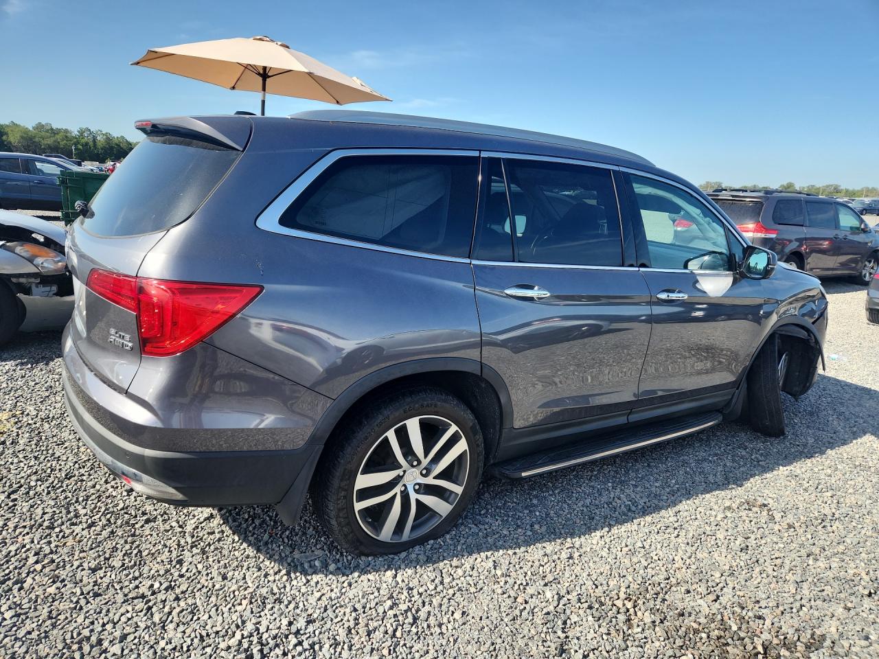 2016 HONDA PILOT ELITE photo 7