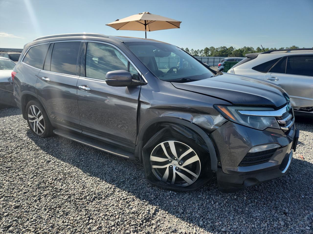2016 HONDA PILOT ELITE photo 10