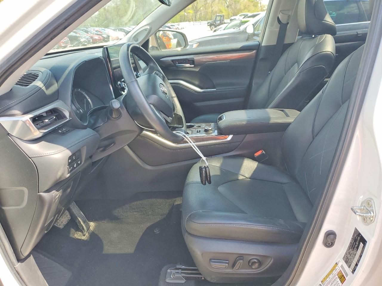 2022 TOYOTA HIGHLANDER PLATINUM photo 13