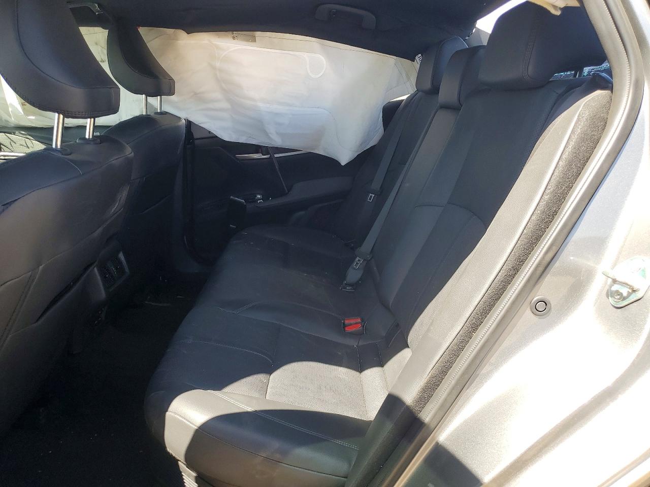 2025 TOYOTA CAMRY XSE photo 28