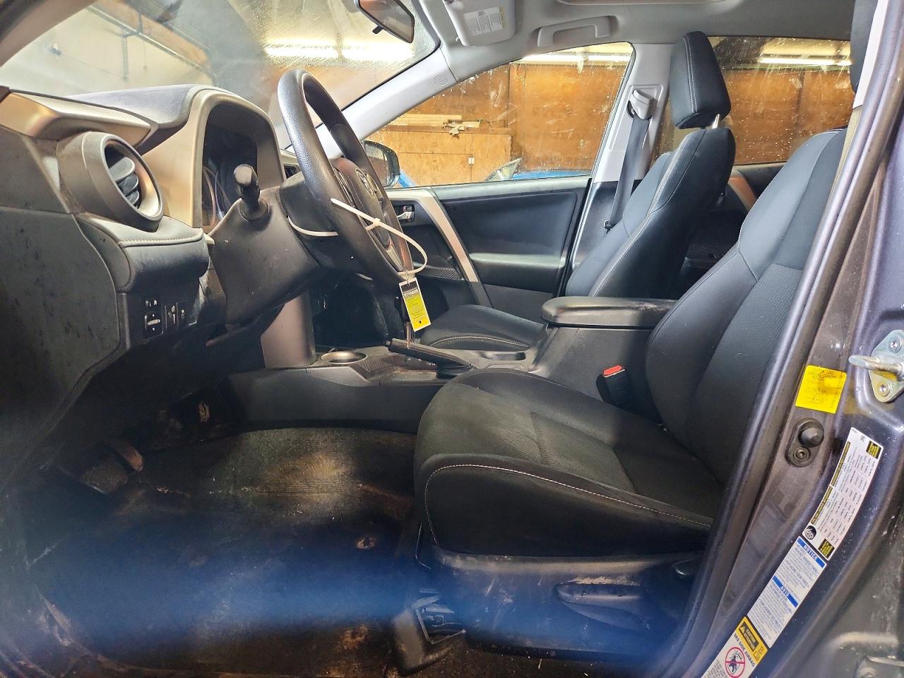 2014 TOYOTA RAV4 XLE photo 13