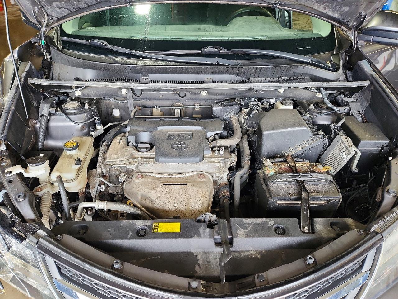 2014 TOYOTA RAV4 XLE photo 23