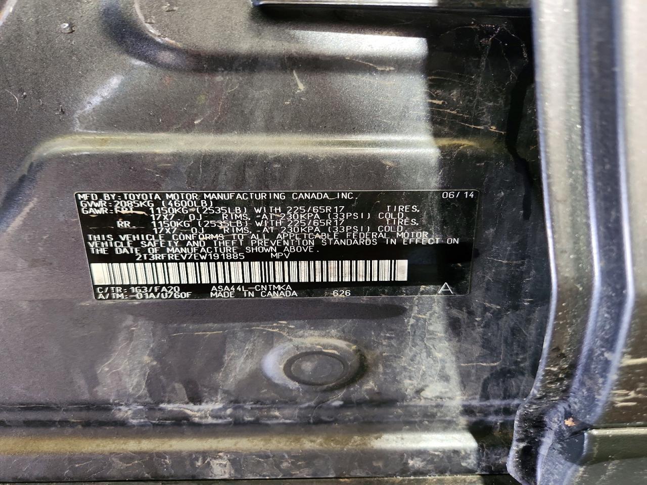 2014 TOYOTA RAV4 XLE photo 27