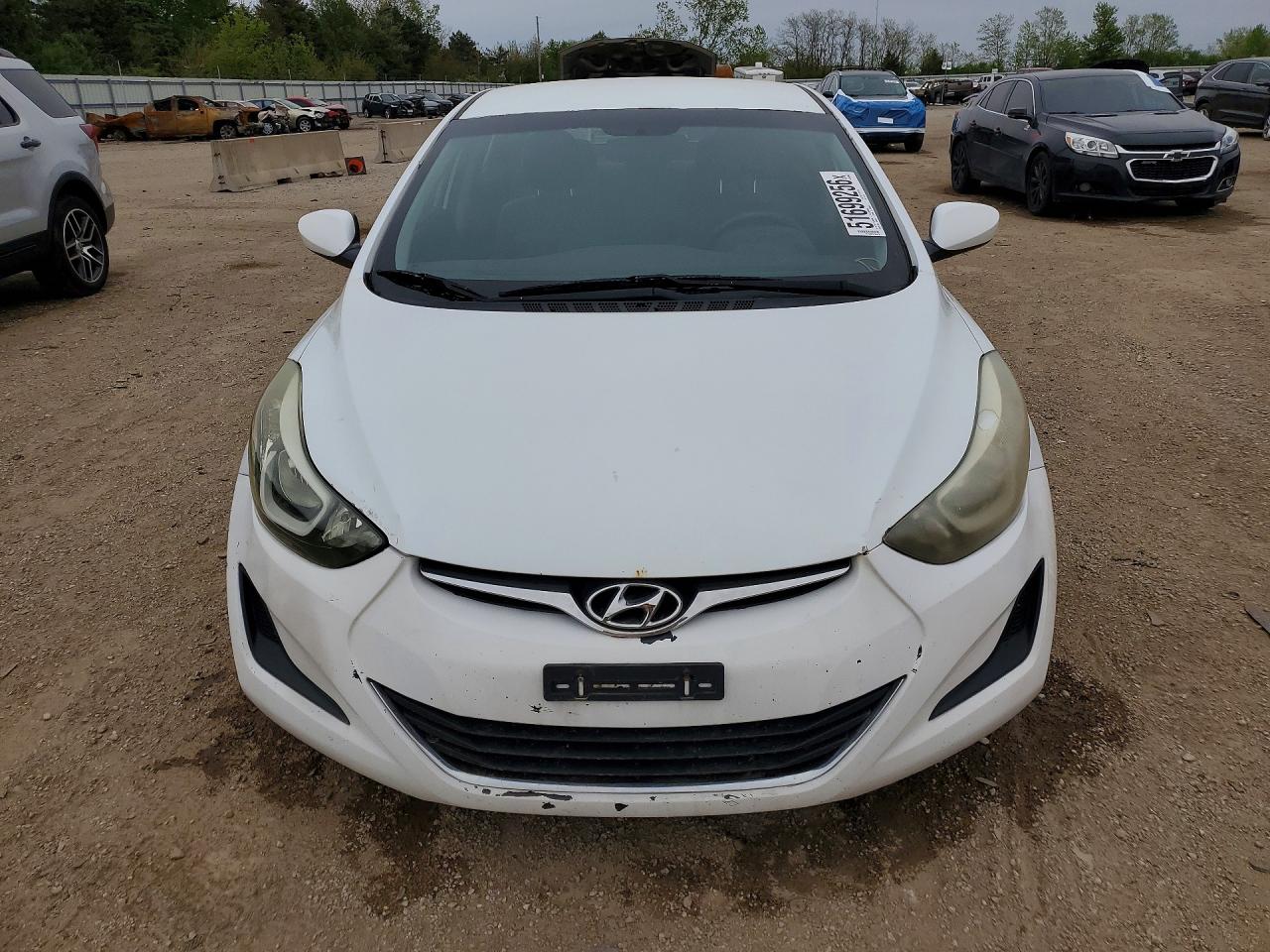 2016 HYUNDAI ELANTRA SE photo 5
