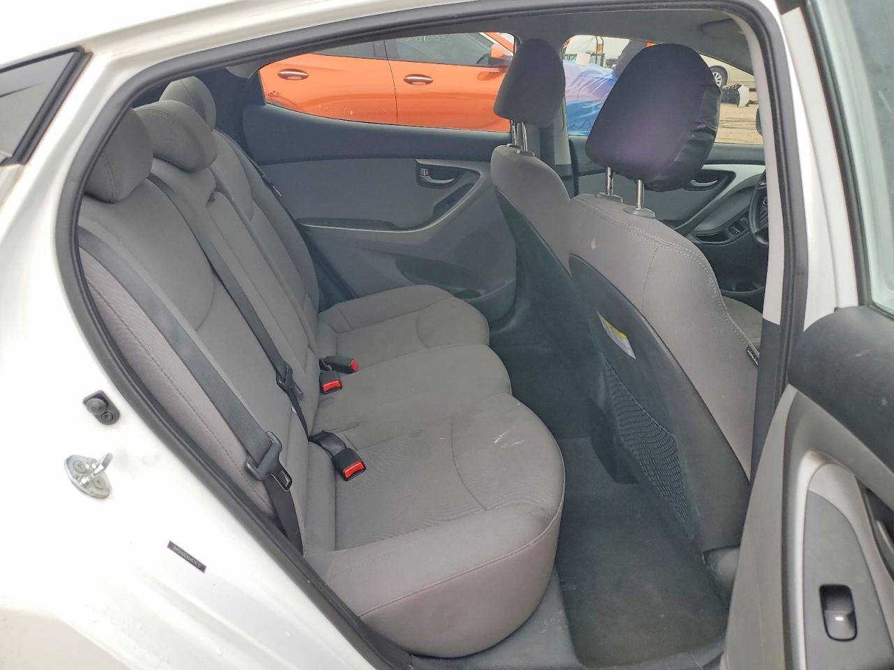2016 HYUNDAI ELANTRA SE photo 10