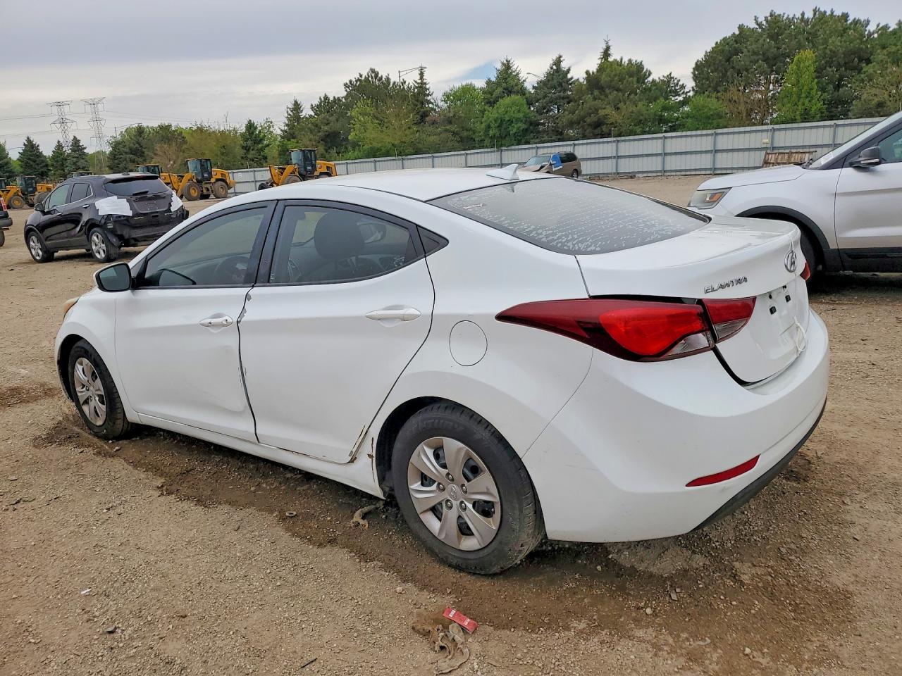 2016 HYUNDAI ELANTRA SE photo 2