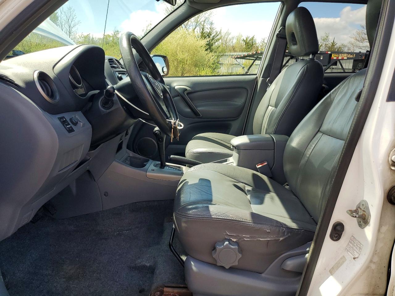 2002 TOYOTA RAV4 BASE photo 19