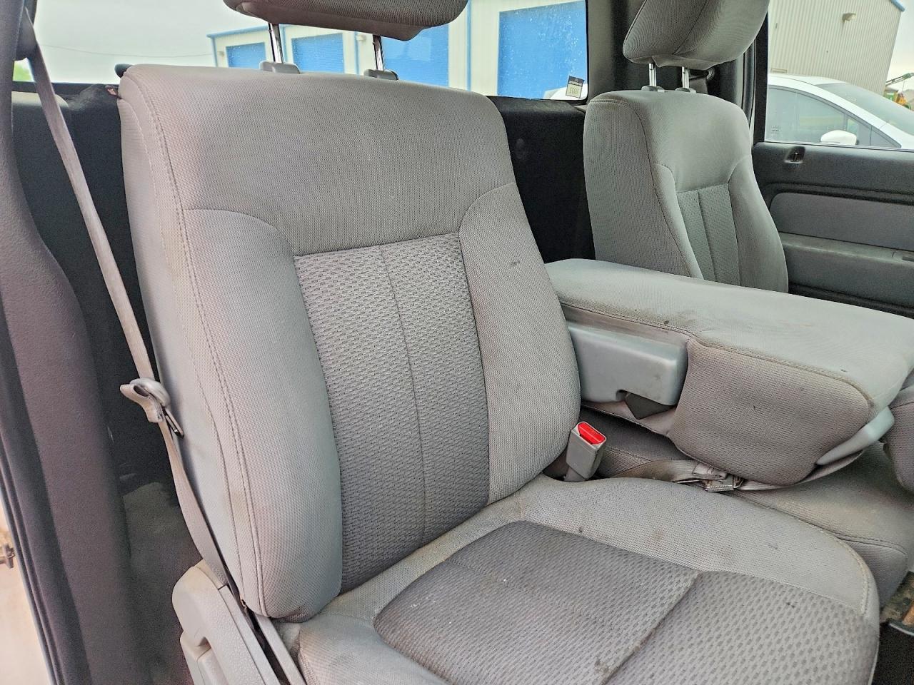 2013 FORD F150 photo 28