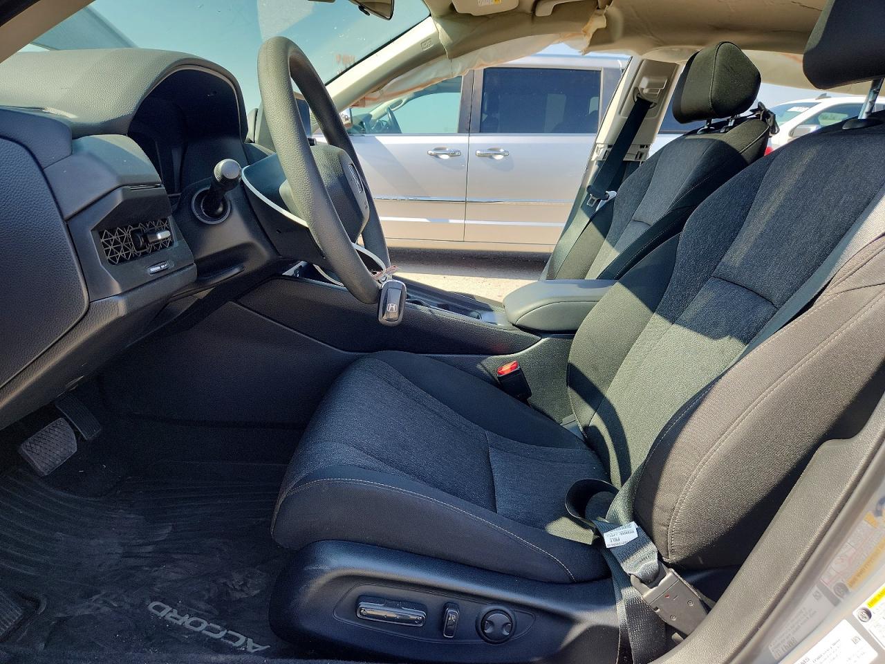 2025 HONDA ACCORD SE photo 13