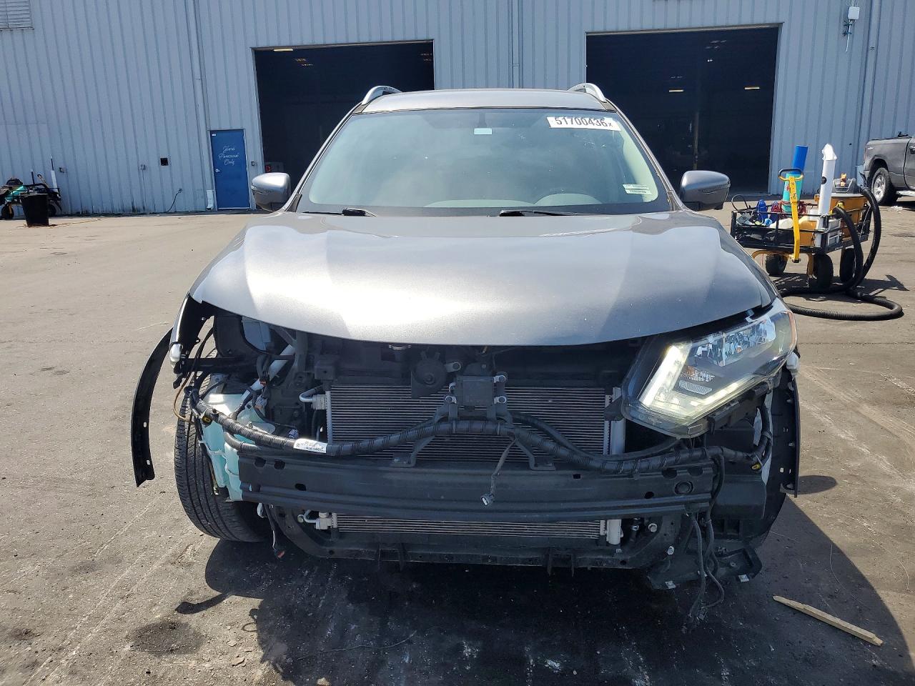 2018 NISSAN ROGUE SV photo 9