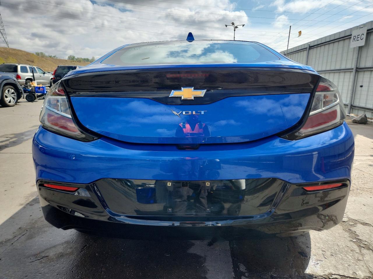 2017 CHEVROLET VOLT LT photo 11