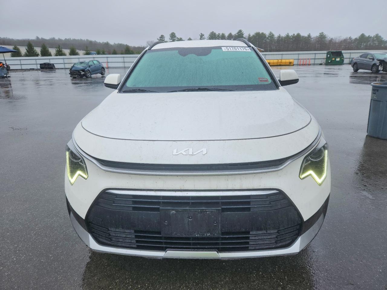 2024 KIA NIRO LX photo 9
