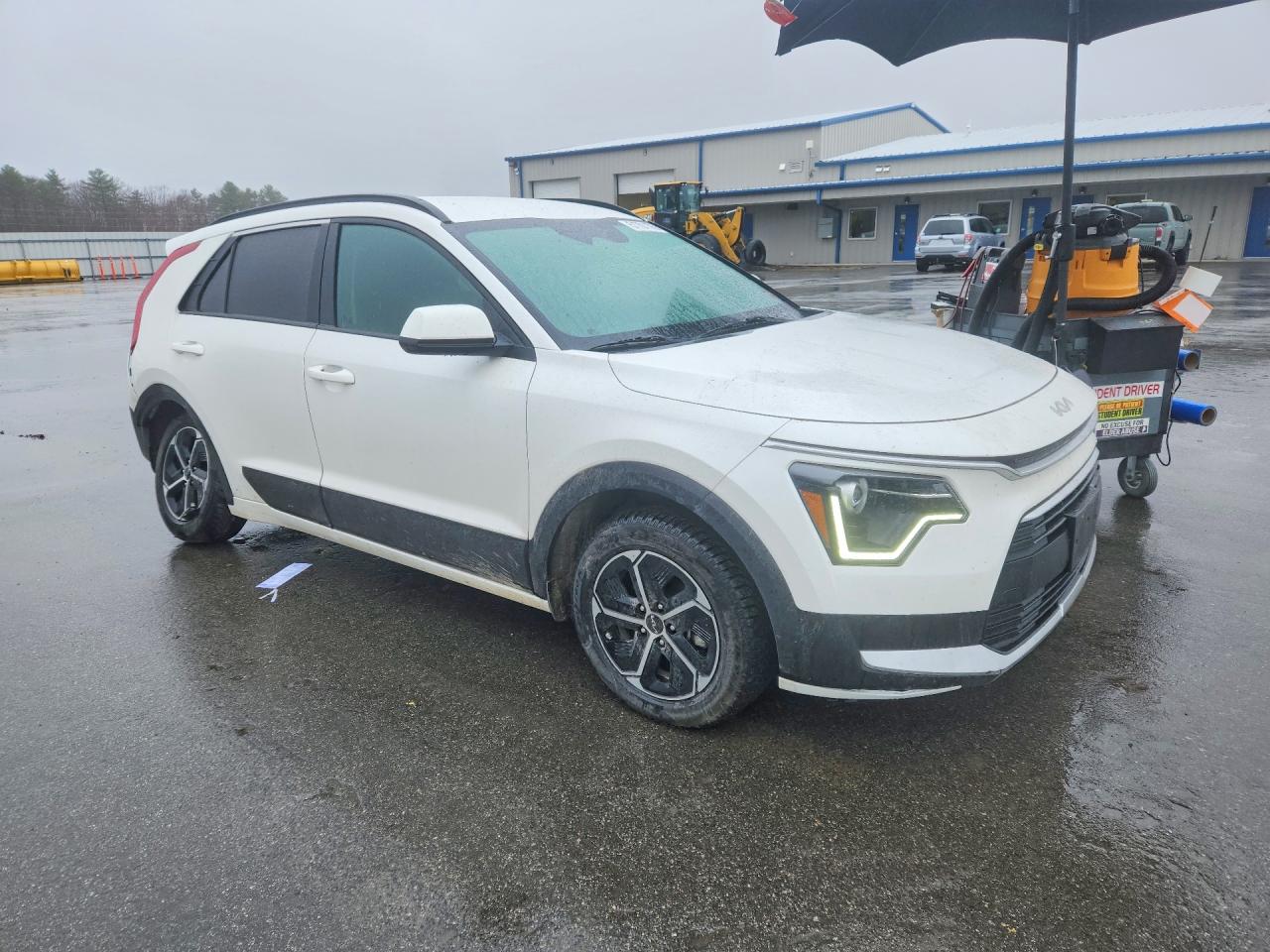 2024 KIA NIRO LX photo 7