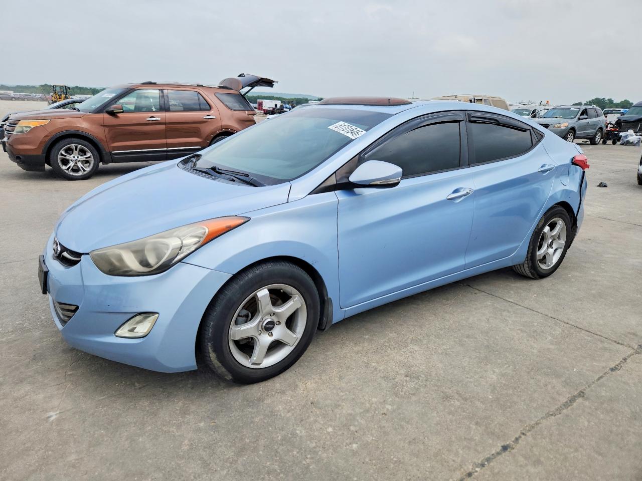 2013 HYUNDAI ELANTRA