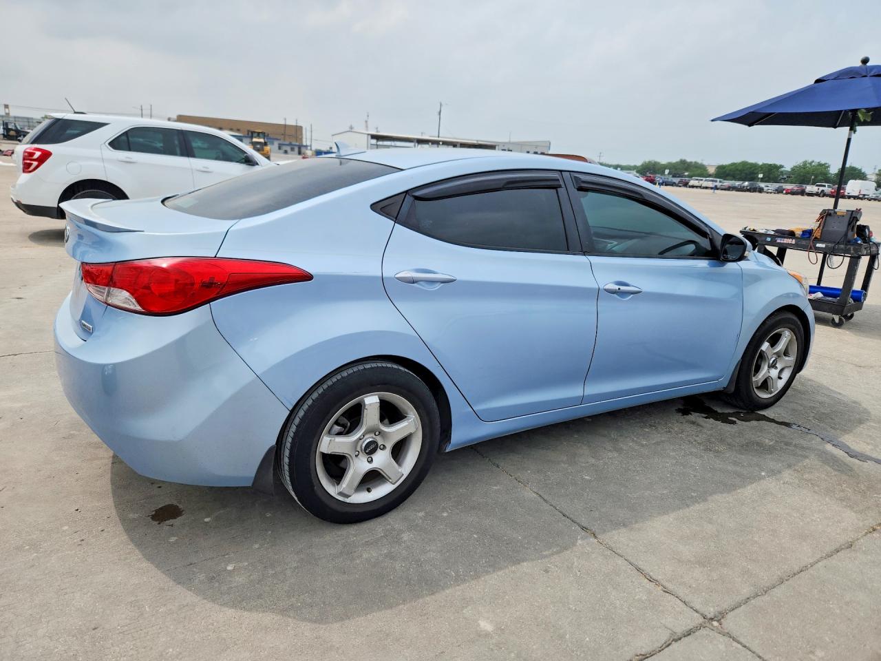 2013 HYUNDAI ELANTRA LIMITED photo 3