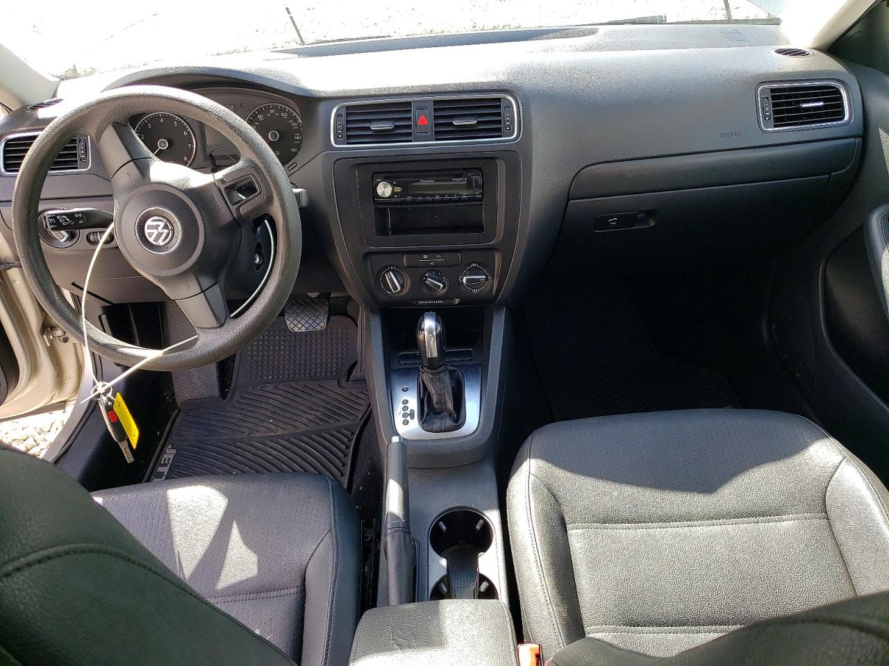 2012 VOLKSWAGEN JETTA SE photo 8