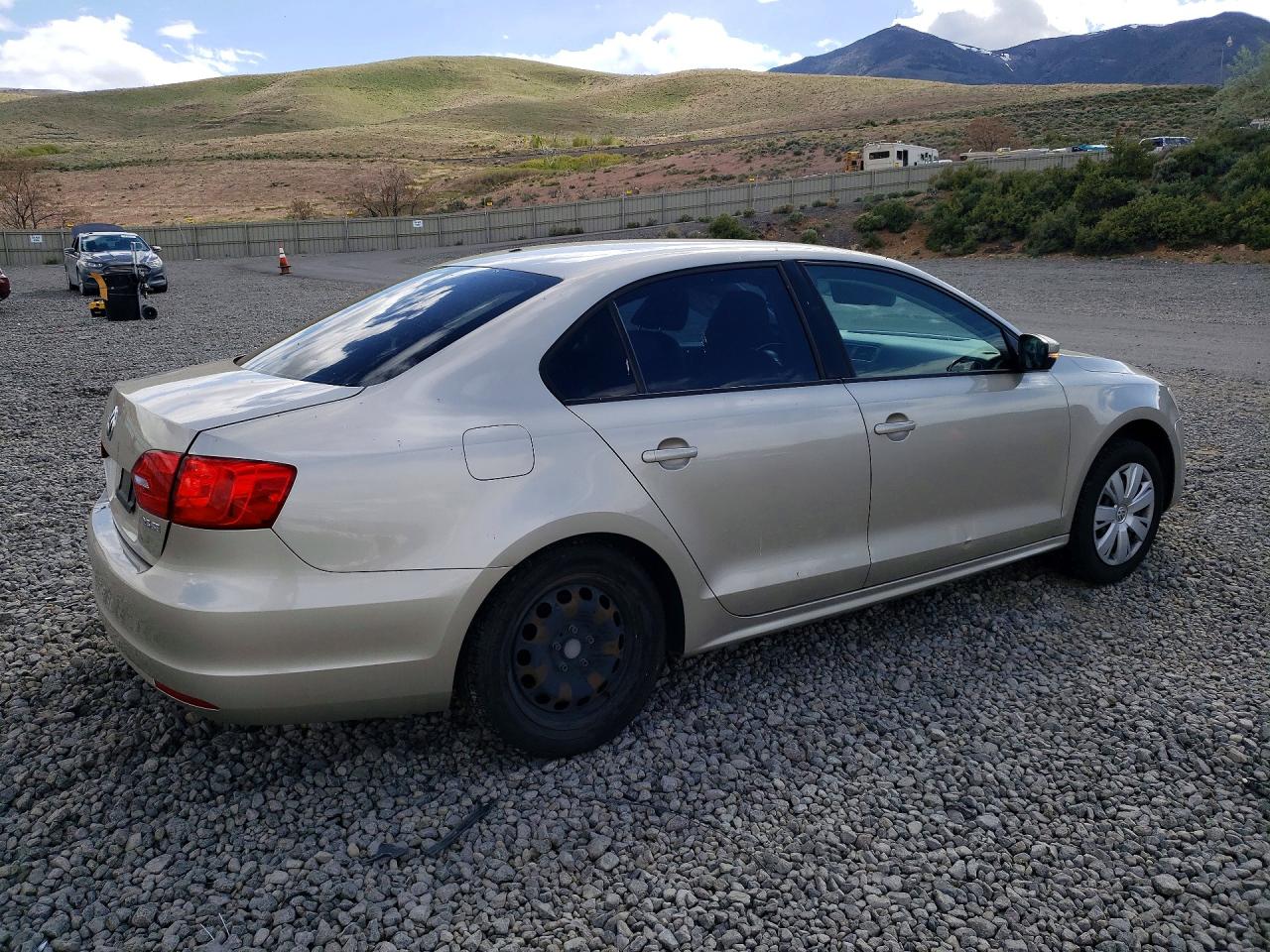 2012 VOLKSWAGEN JETTA SE photo 3