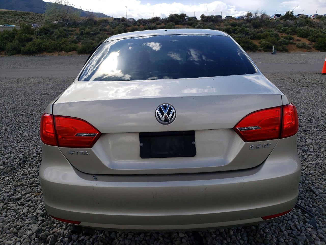 2012 VOLKSWAGEN JETTA SE photo 6