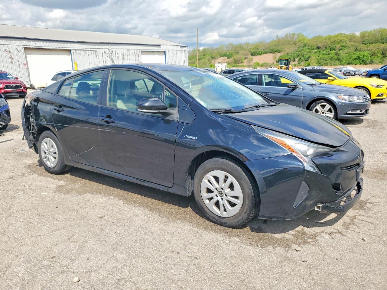 2016 TOYOTA PRIUS TWO photo 7