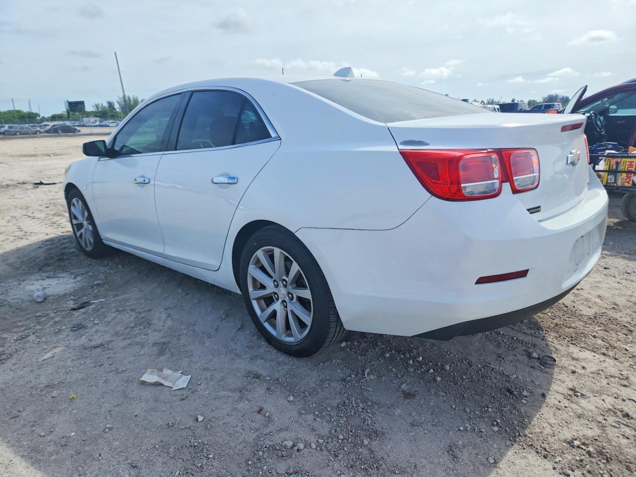 2013 CHEVROLET MALIBU 2LT photo 2