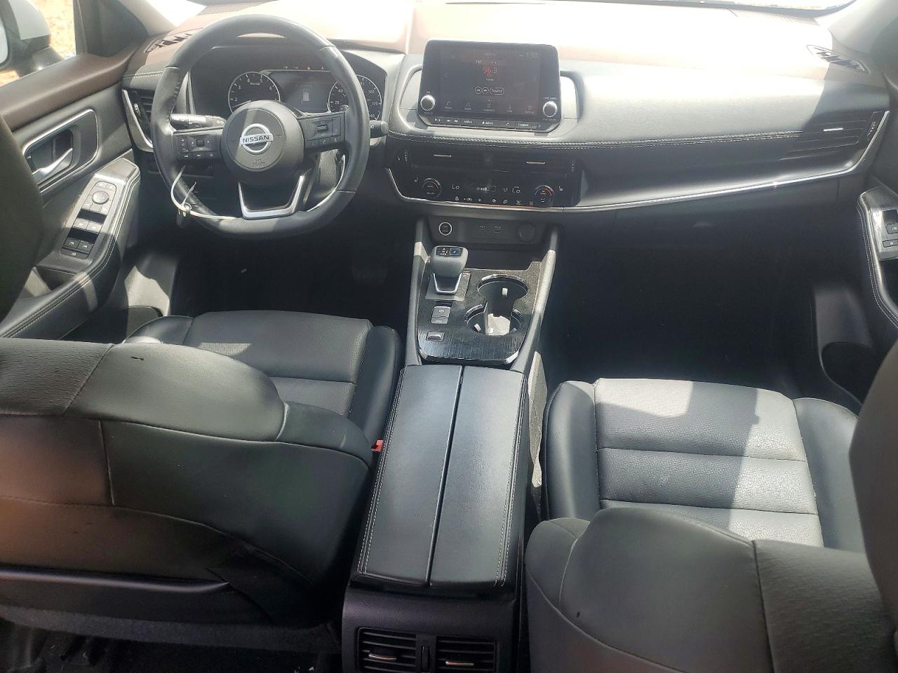 2021 NISSAN ROGUE SV photo 8
