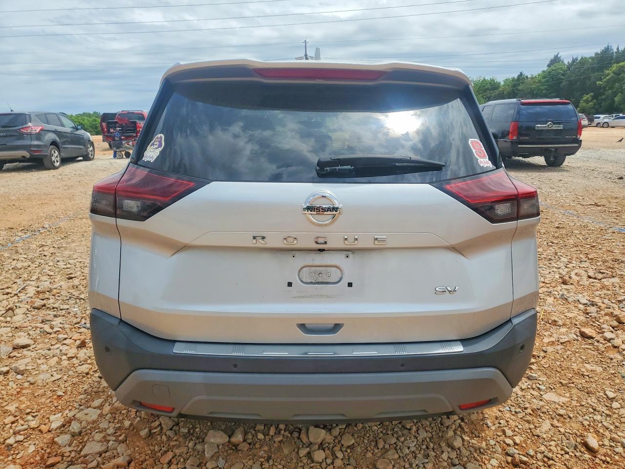2021 NISSAN ROGUE SV photo 6